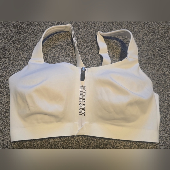 Victoria's Secret Other - NWOT Victorias secret Sports bra White size 34DD